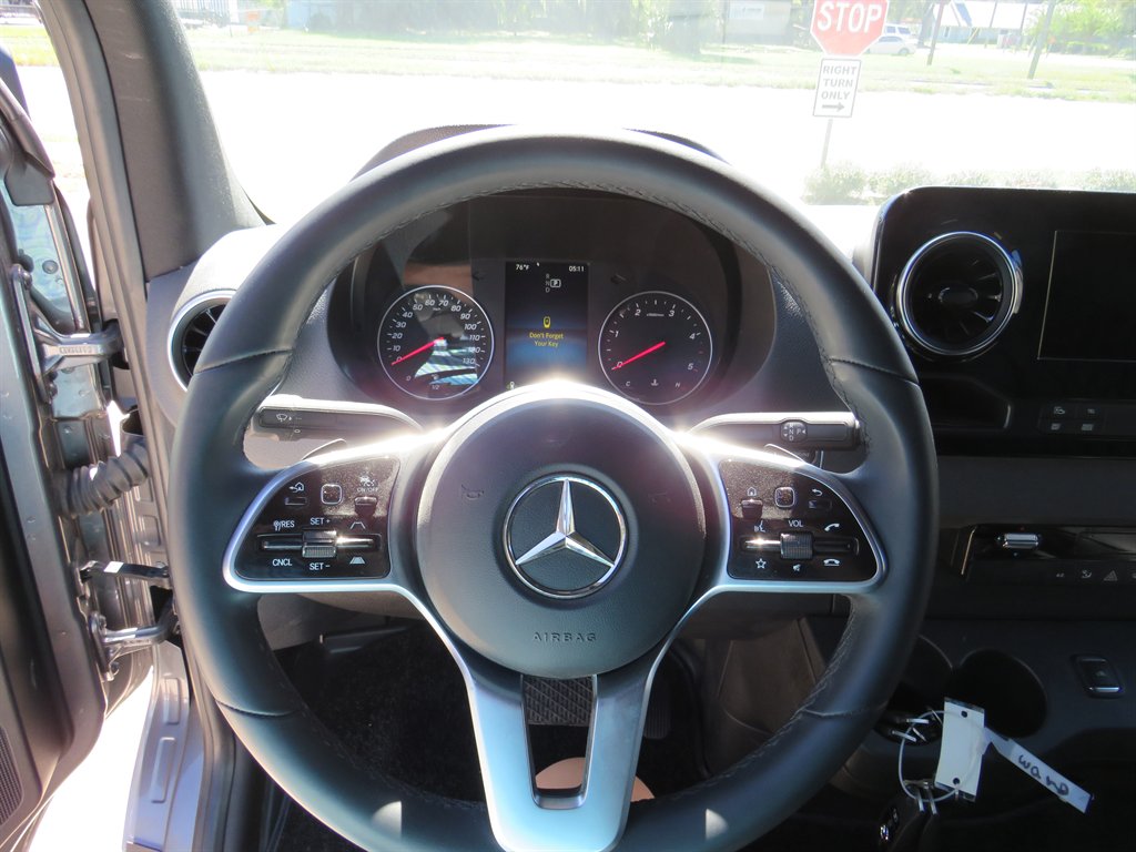 2022 Mercedes-Benz Sprinter Cargo Van Base - Photo 7