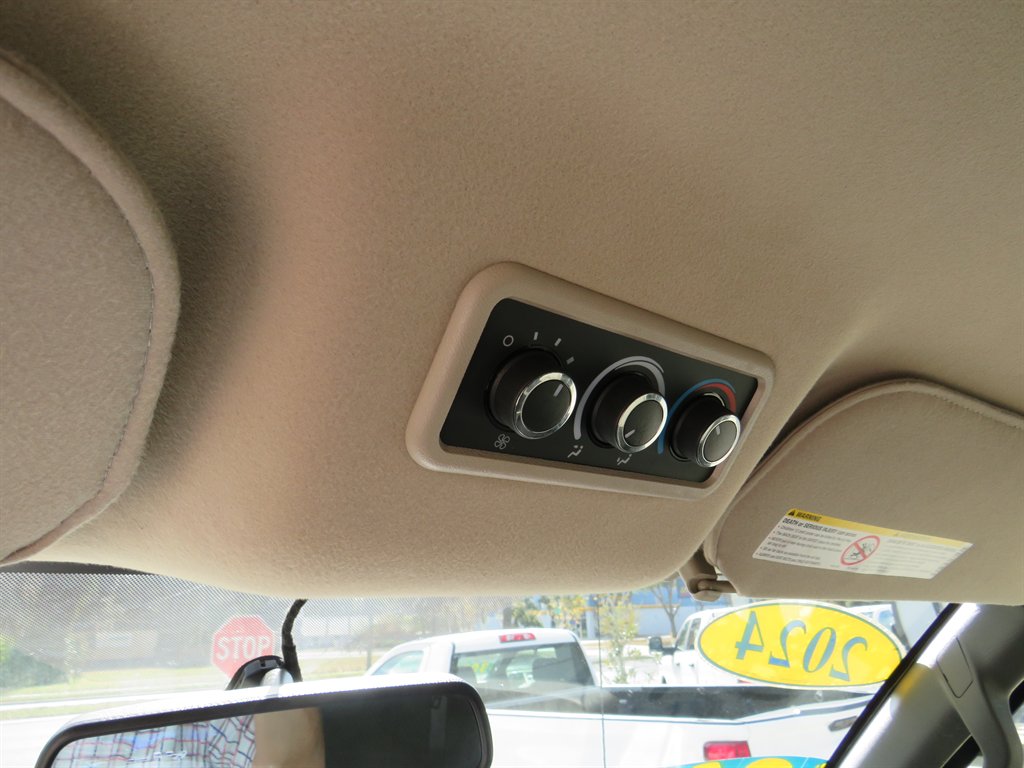 2024 Chevrolet Express Passenger LS - Photo 8