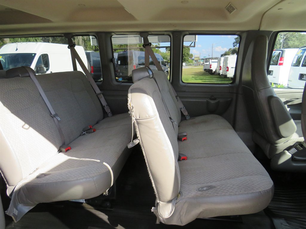 2024 Chevrolet Express Passenger LS - Photo 17