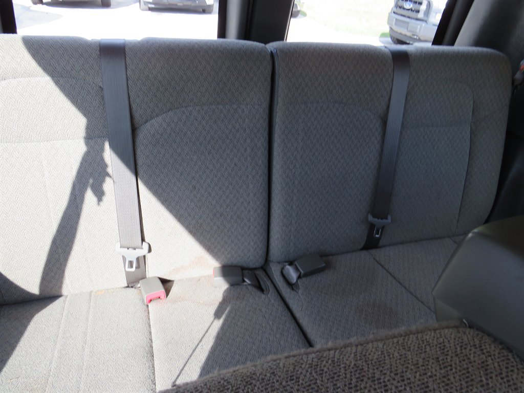 2024 Chevrolet Express Passenger LS - Photo 20