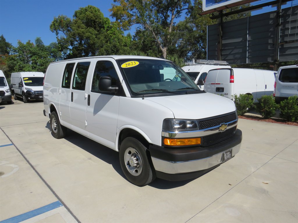 2023 Chevrolet Express Cargo Work Van's photo